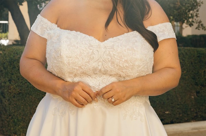 Sparkly wedding dress plus size