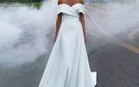 Plus size wedding dress with detachable skirt